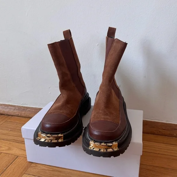 Sandro Suede Chelsea Boots with Gold Metal - Picture 1 of 5